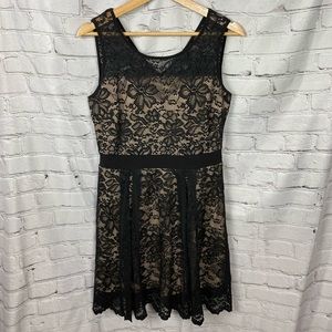 Candalite Petite, black lace dress. Size PM.